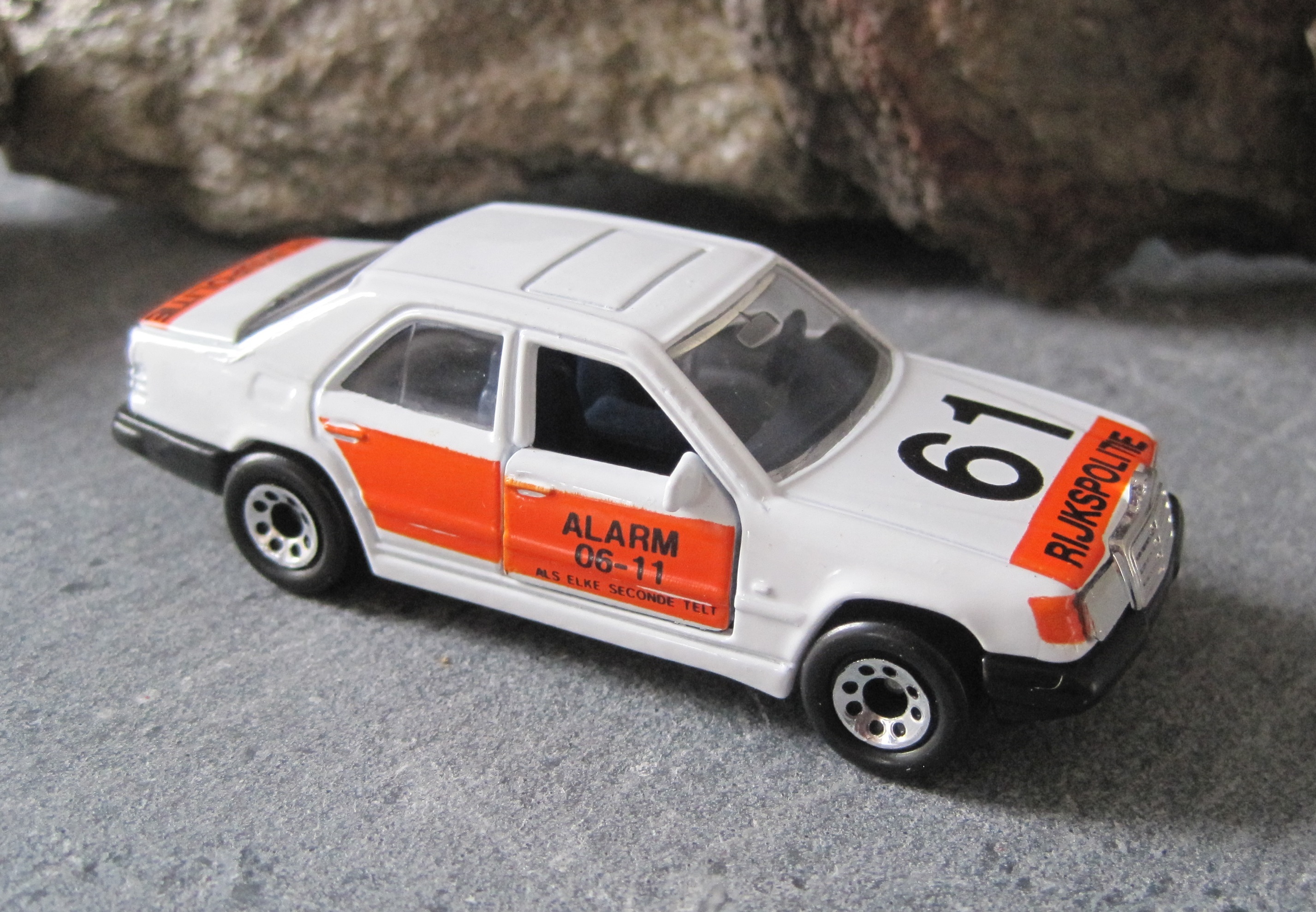 Matchbox mercedes benz 300e 1986 new arrivals
