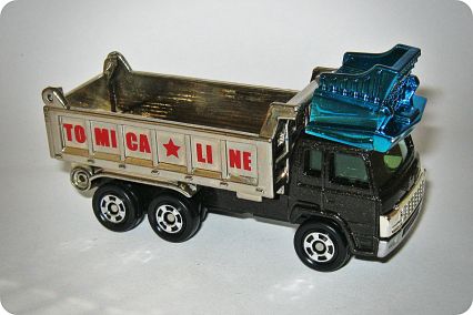 Tomica isuzu giga dump truck store