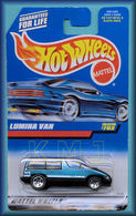 Lumina Van   