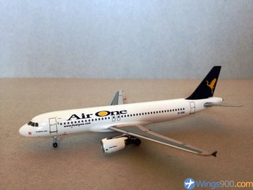 1/100　FRAGILE　PACMIN　ルフトハンザ　A320-214 $_57.JPG?set_id=880000500F