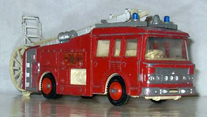 E.R.F. Fire Tender | Model Trucks | hobbyDB