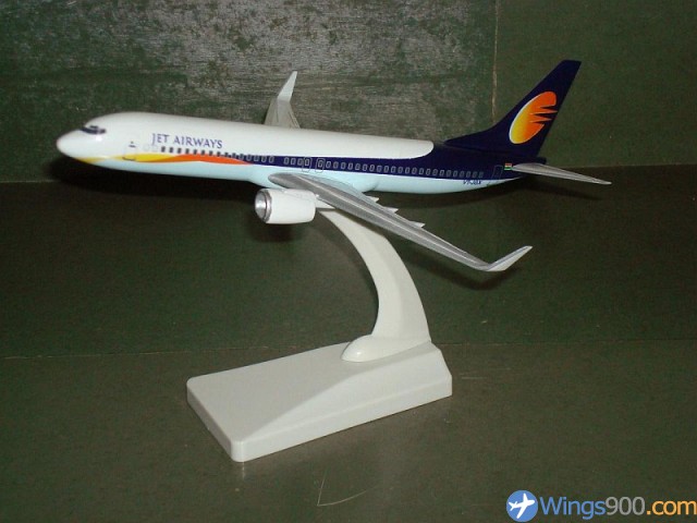Jet Airways B 737 8FH Model Aircraft hobbyDB