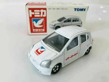 Toyota clearance vitz tomica