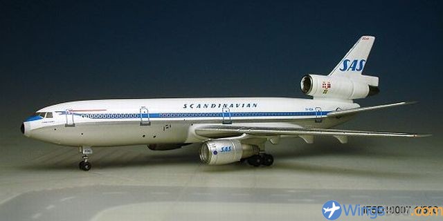 SAS DOUGLAS DC-10  1：500 飛行機　模型　スカンジナビア SAS DOUGLAS DC-10 1：500 飛行機 模型 スカンジナビア - メルカリ