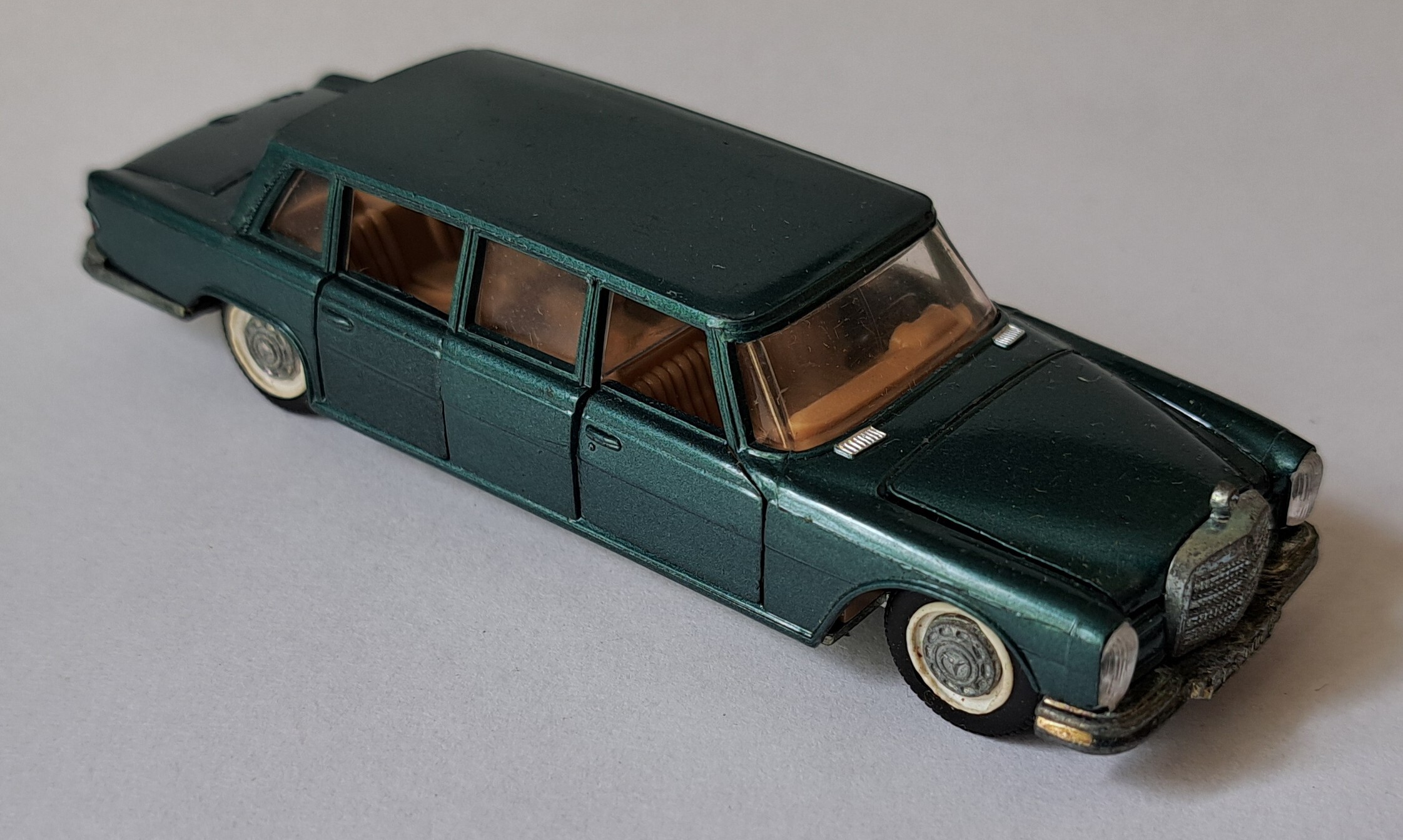 Mercedes 600 Pullman | Model Cars | hobbyDB