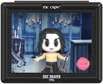 The Crow - Movie Maniacs Eric Draven with Display Case