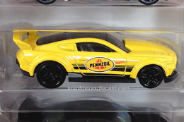 Custom '15 Ford Mustang