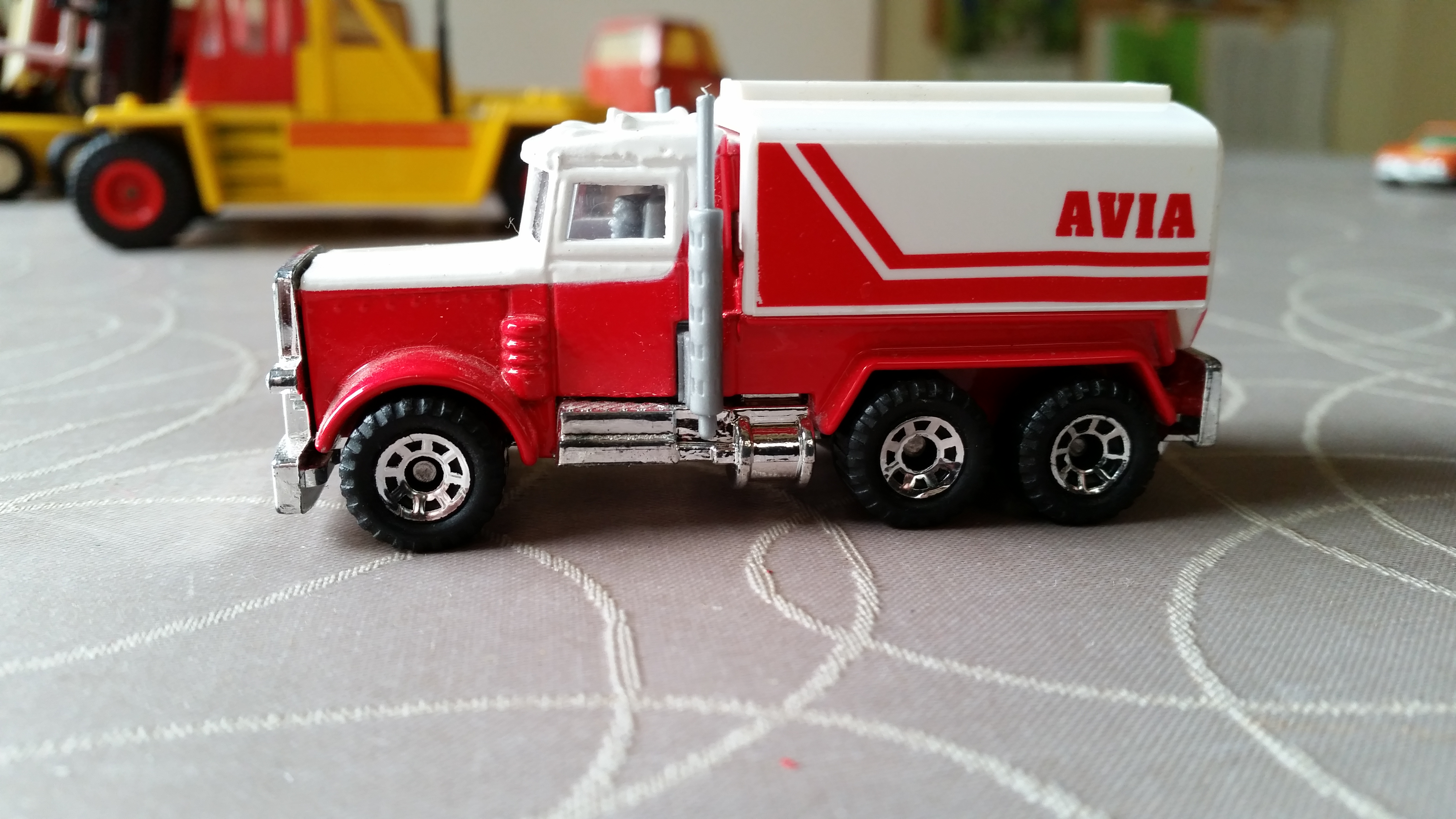Matchbox peterbilt tanker cheap