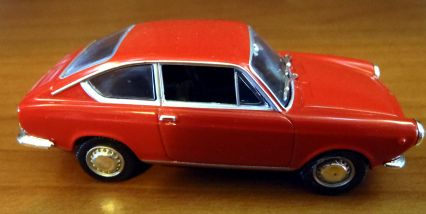 Fiat 850 1967-1:43 Diecast Model Car RBA25 