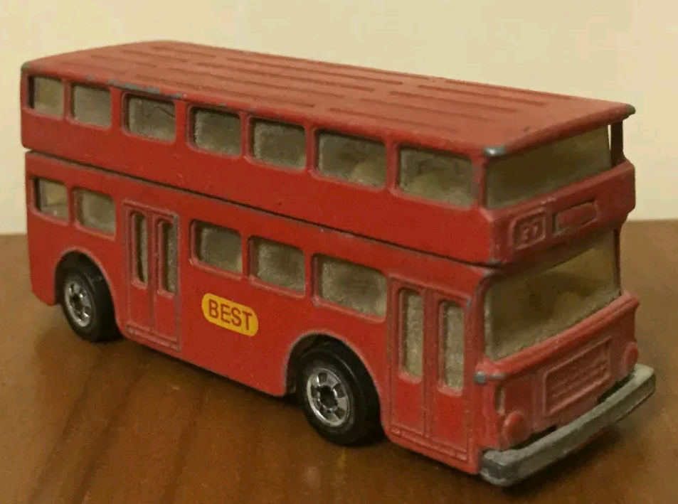 Hot wheels double decker online bus