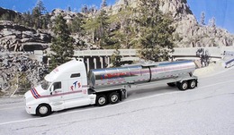 Kenworth T-2000 W/Chemical Tanker "Rhett Butler Trucking"