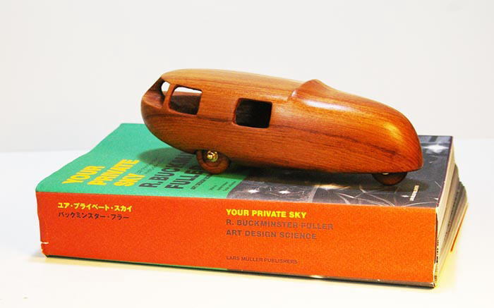 爆売り！ 1933 Dymaxion Car | Model Cars | hobbyDB ミニカー