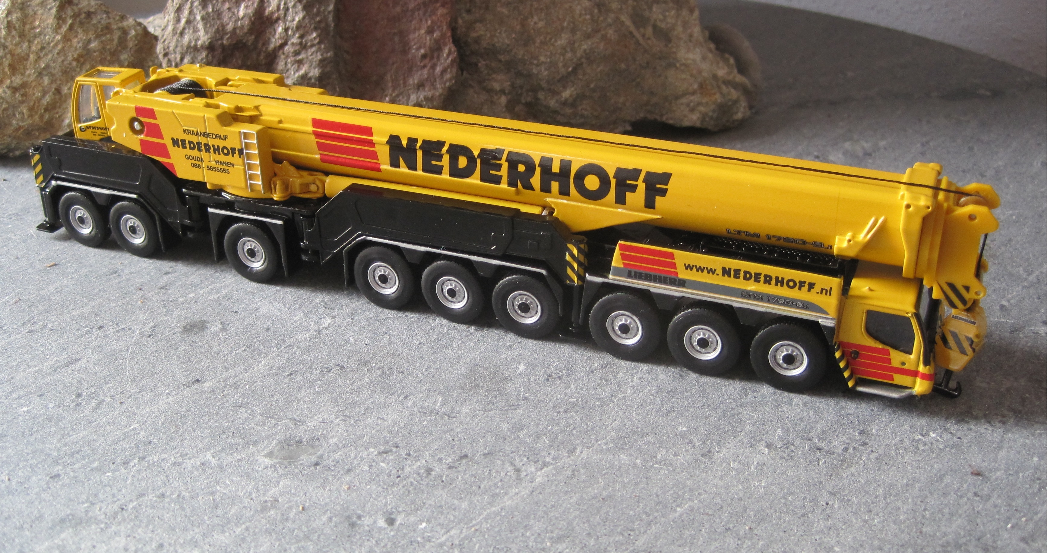 Scale 1:87 WSI 60-1001 Liebherr LTM 1750-9.1 Mobile Crane Nederhoff 