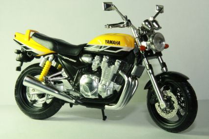 Yamaha XJR 1300 Model Motorcycles hobbyDB