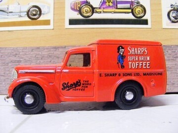 MATCHBOX THE DINKY COLLECTION 1:43 SCALE 1948 COMMER 8CWT VAN SHARPS TOFFEE DY-8 
