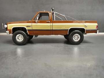 1982 GMC K-2500 Sierra Grande Fall Guy | Model Trucks | hobbyDB