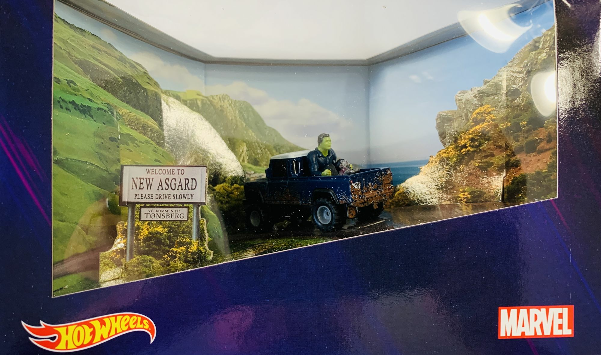 Hot offers Wheels Land Rover Hulk & Rocket SDCC