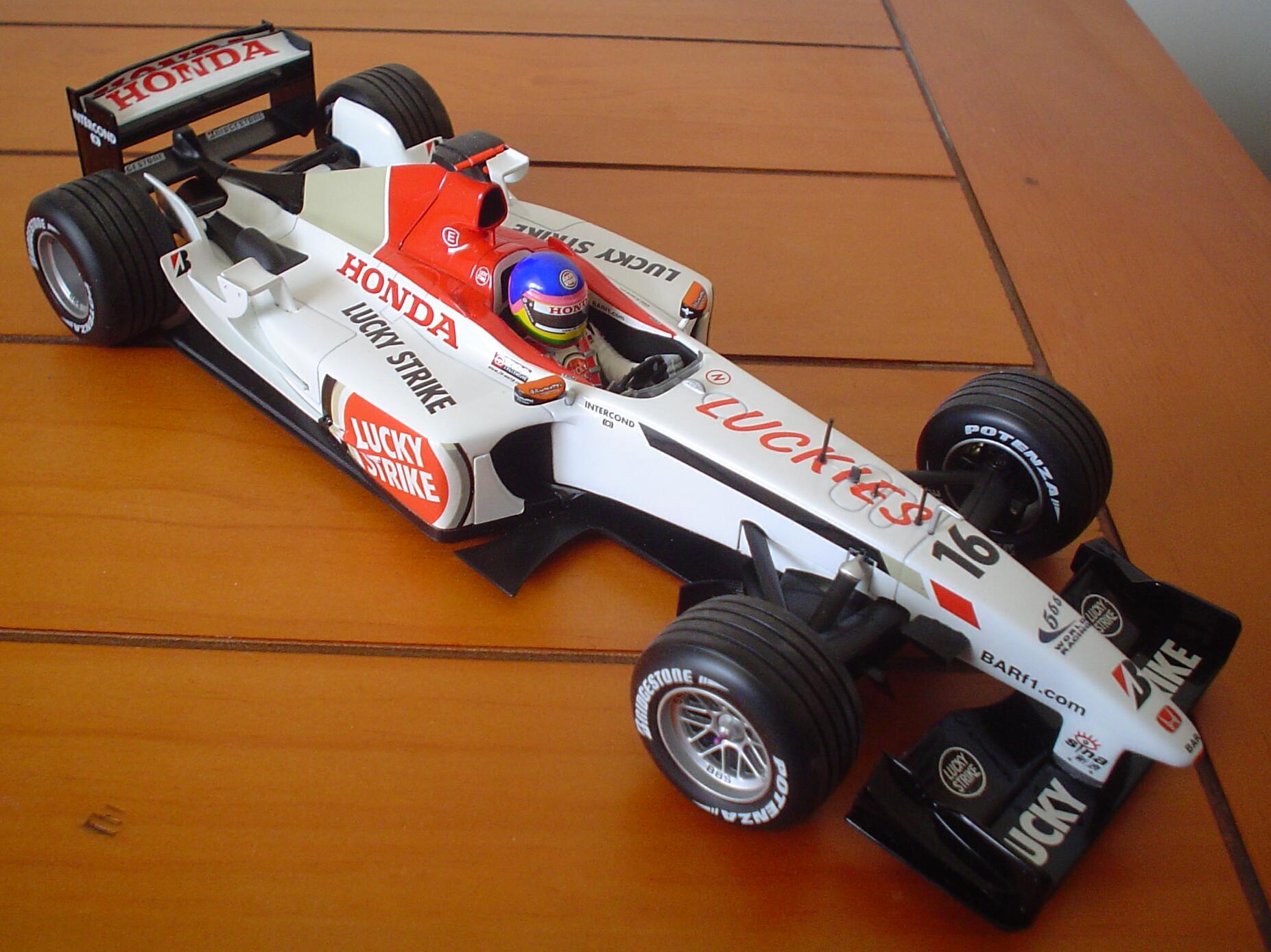BAR Honda 005 - Jacques Villeneuve - 2003 | hobbyDB
