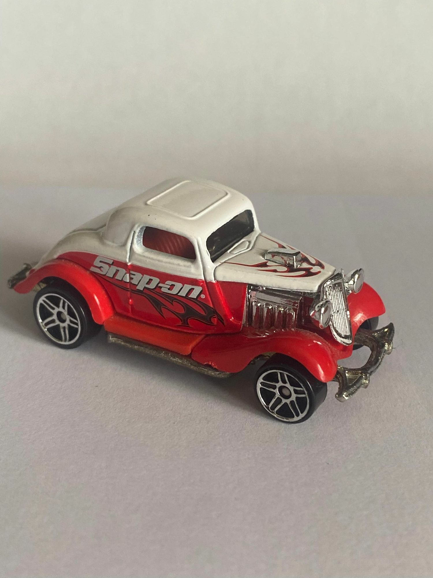 Hot wheels snap on service station online