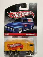 Hot Wheels 2010 Slick Rides Delivery Hiway Hauler Yellow #15/34 Collectibles for sale