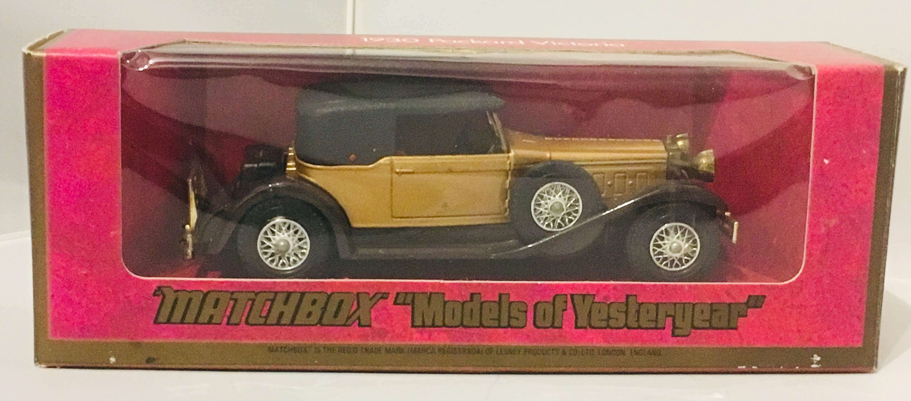 Matchbox models of yesteryear 1930 packard victoria top