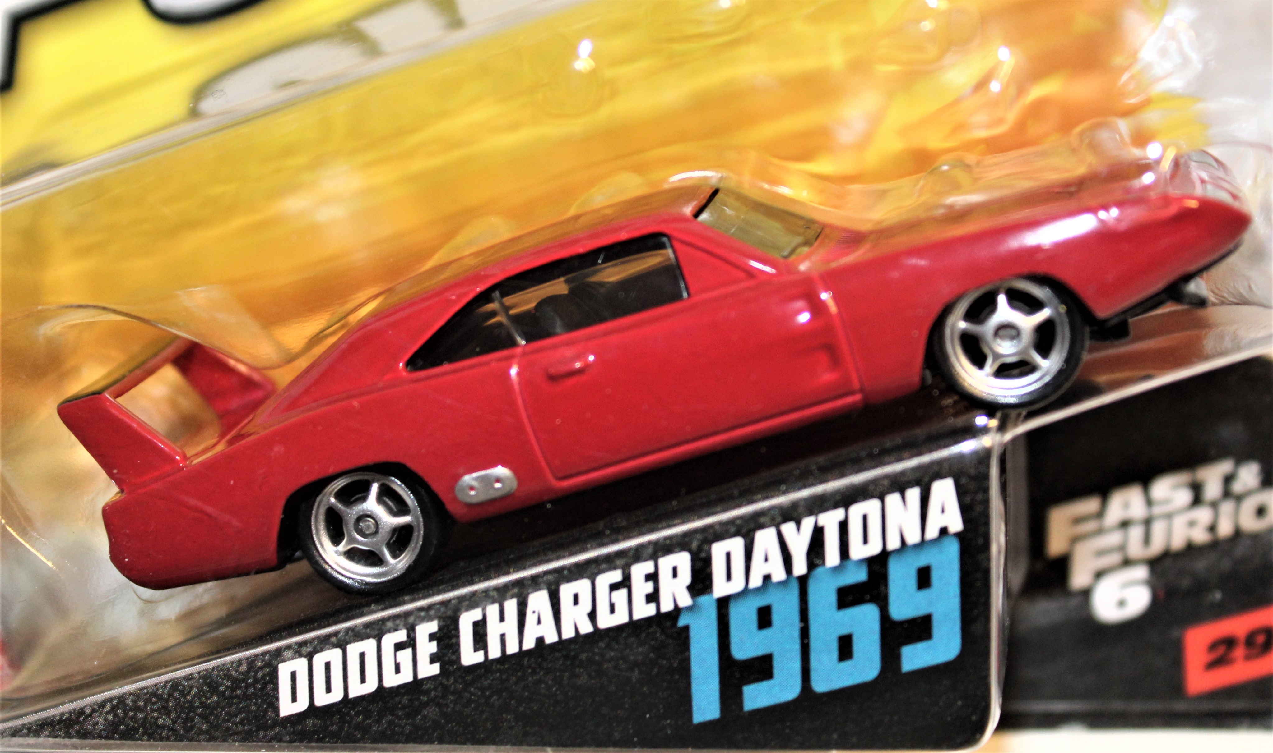 Fast & Furious  Modell-Fahrzeug  1969 Dodge Charger Daytona   FCN86 NEU & OVP 
