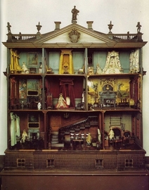 doll-houses-collectible-type