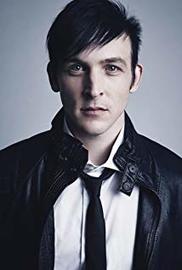 robin-lord-taylor-actor