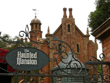 haunted-mansion-building