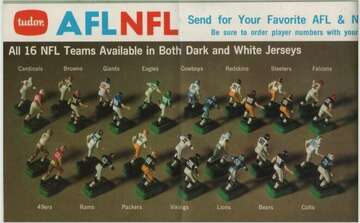 NFL Electric Football Action Figures AFL Deluxe Figures Game